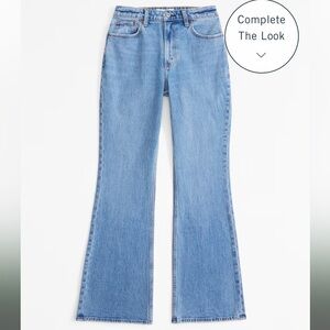 Abercrombie Curve Love Medium Wash Flare Jeans size 26 Short